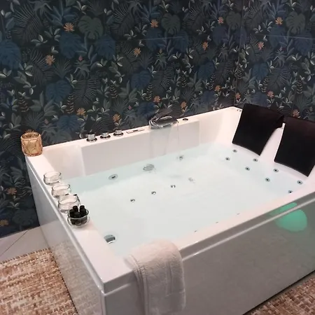 Holiday home Mary Gery's